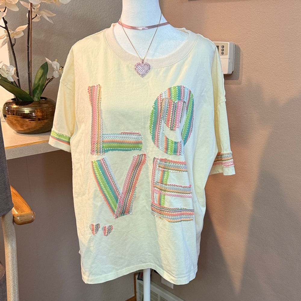NWT Easel CreamLove Top